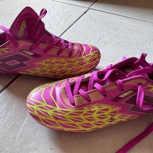 Girls soccer cleats size 1